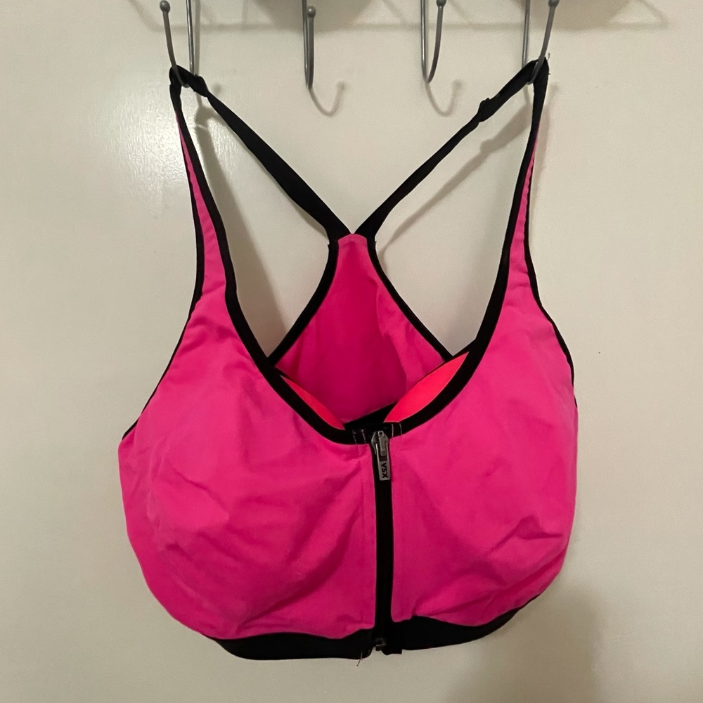 36D Hot Pink Victoria’s Secret Sports Bra
